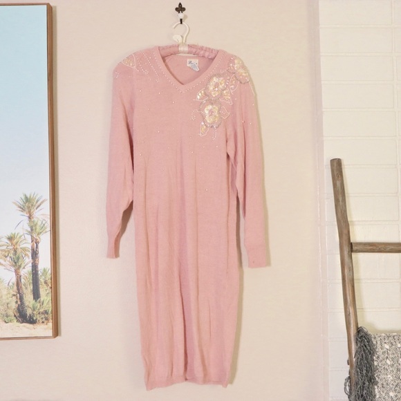 Vintage Dresses & Skirts - 🦋 3 for $30 🦋 Vintage pink sweater dress